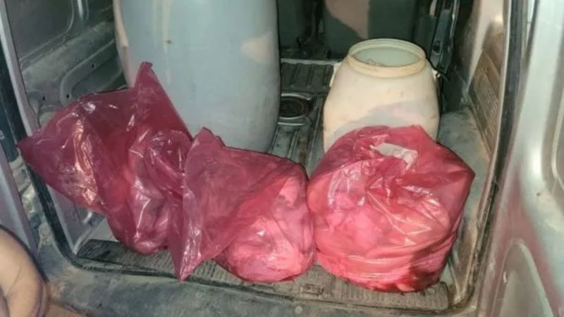 ¡Un asco!: los atraparon con 16 toneladas de achuras en mal estado
