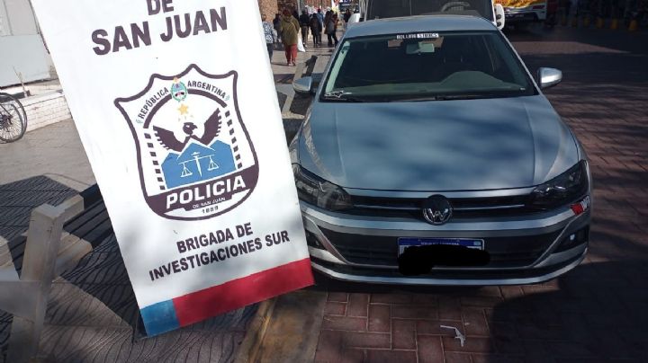 Se robaron un auto en Mendoza y apareció en San Juan: ¿quién lo tenía?