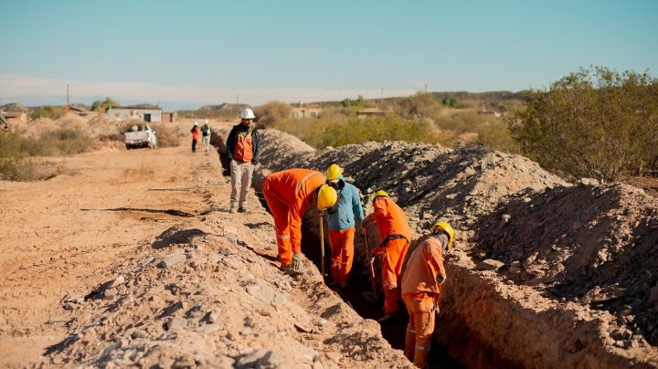 La obra que lleva agua potable a Vallecito avanza a buen ritmo