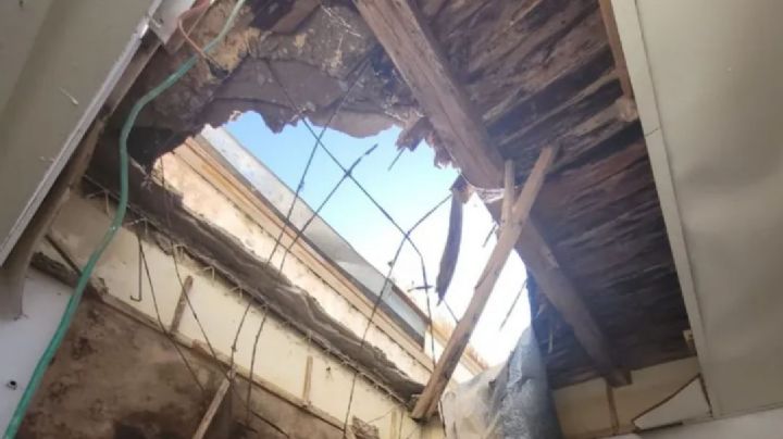 Sacerdote cayó varios metros al desplomarse el techo de una parroquia