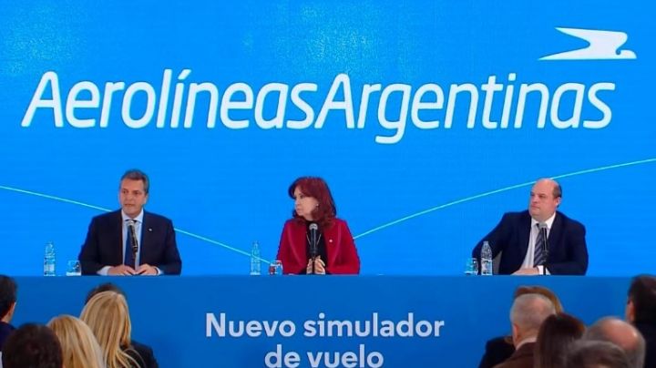 CFK y Massa: fuertes acusaciones a Cambiemos en acto de Aerolíneas Argentinas