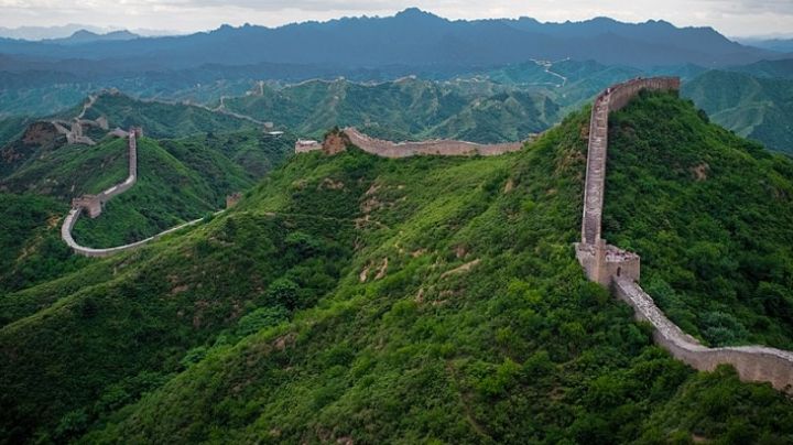 Insólito: rompieron la Gran Muralla China con una excavadora para hacer un atajo