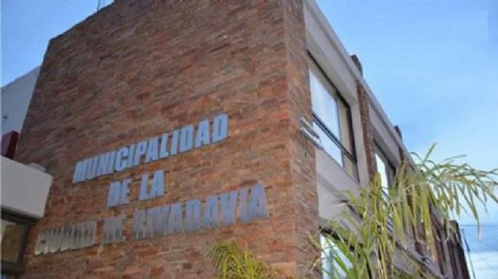Rivadavia planea comprar la esquina frente al edificio municipal para hacer un anexo