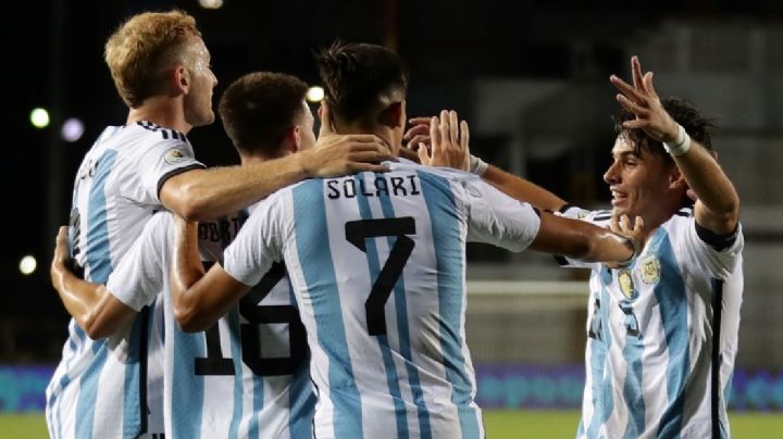 En un partidazo, Argentina empató con Uruguay y terminó primera