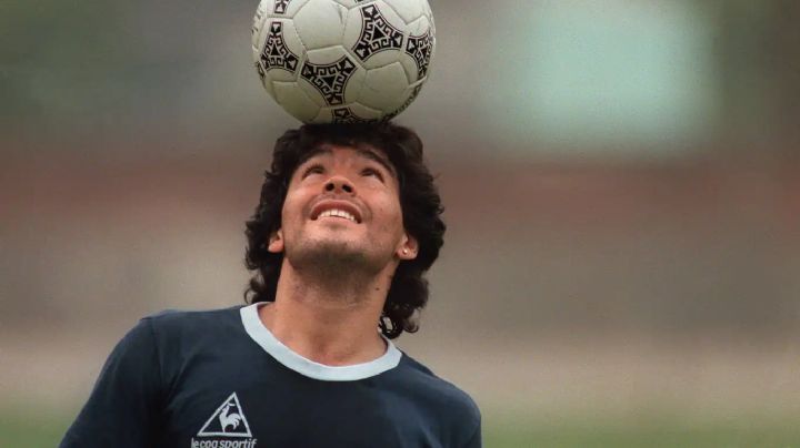 Un futbolista argentino le rindió tributo a Diego Maradona